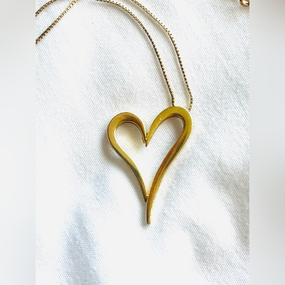 14 Karat Gold Heart Necklace 19 inches - Picture 2 of 4